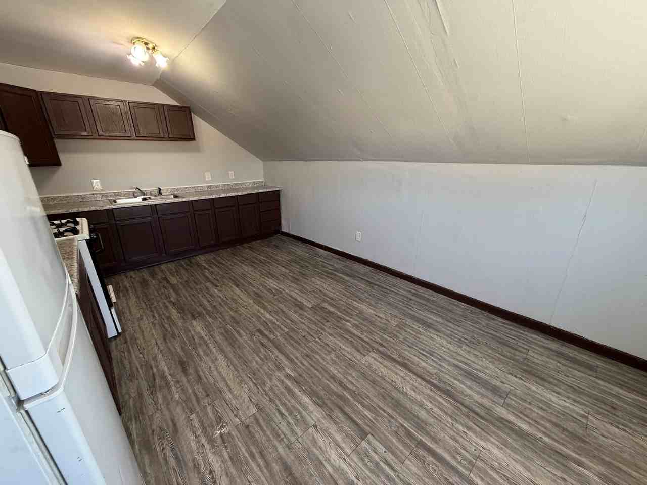 42 Cronkhite Ave - Photo 2 of 13