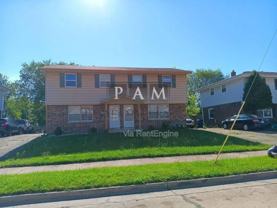 1827 Blake Ave - Photo 1 of 1