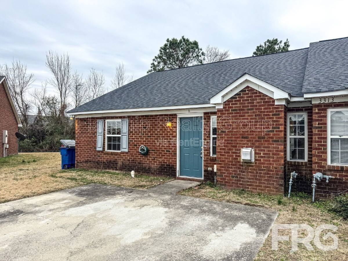 3313 Parkway Ct - Photo 3 of 10