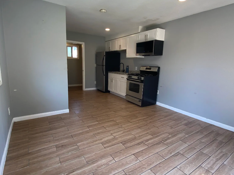 1610 Dahlia Ave #1614 - Photo 2 of 8