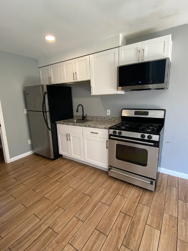 1610 Dahlia Ave #1614 - Photo 5 of 8