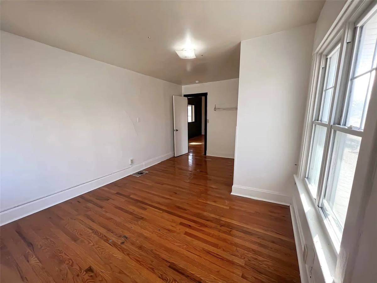 1171 21st St - Photo 3 of 8