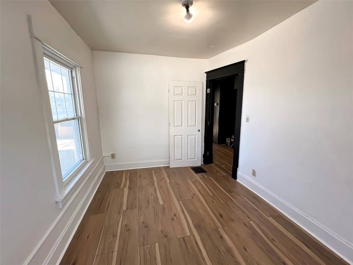 1171 21st St - Photo 6 of 8