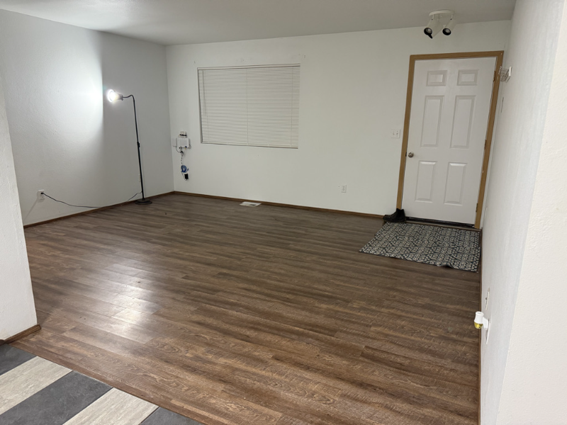 5569 Vesel Ct - Photo 5 of 11