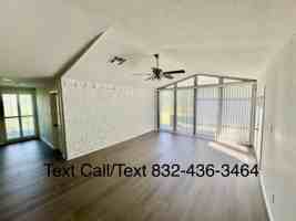 featured image of 2207 Erickson St