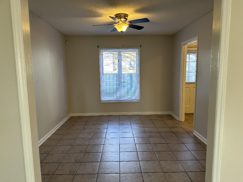 1921 Mereview Ct #34 - Photo 5 of 34