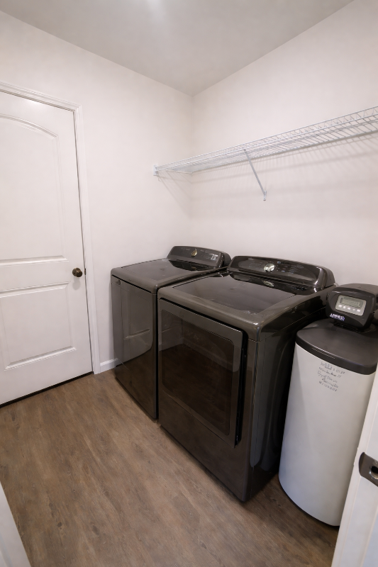 138 5th Ave - Photo 5 of 18