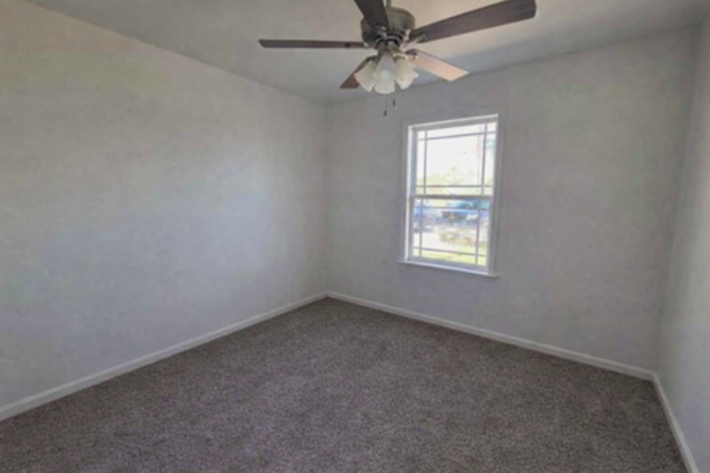 138 5th Ave - Photo 6 of 18