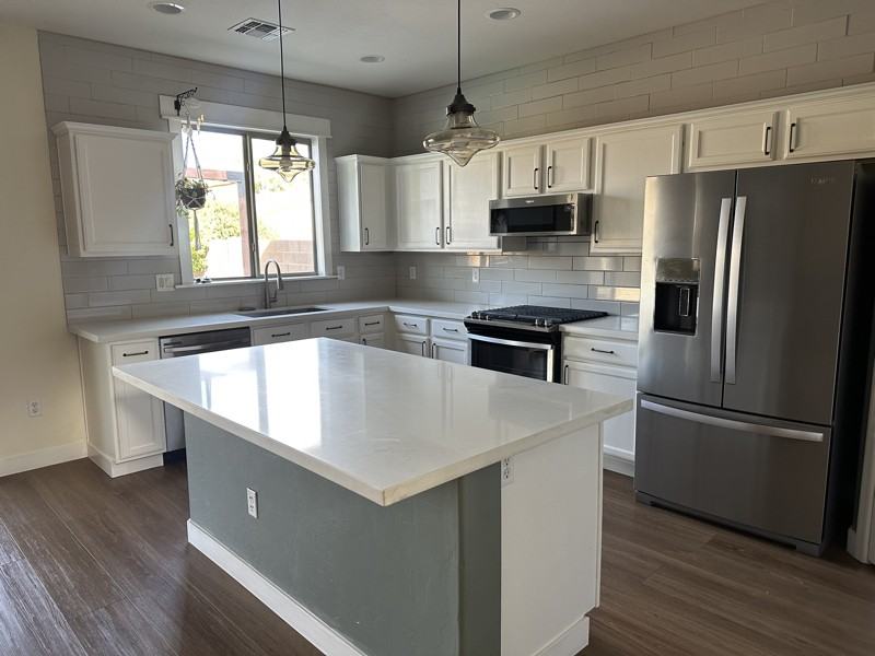 11770 W Hackney Dr - Photo 4 of 23