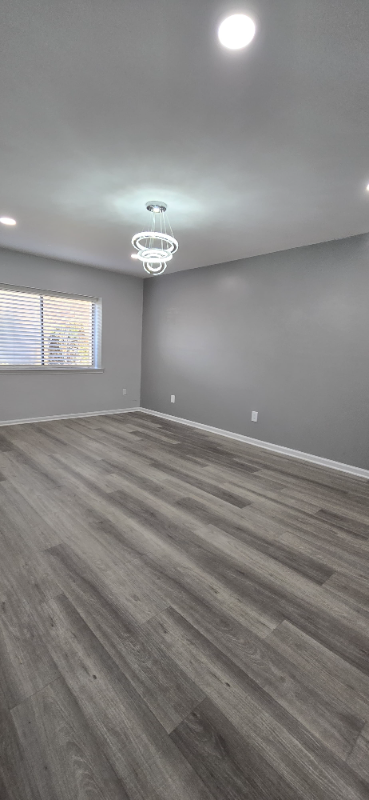 333 Kennedy Dr - Photo 2 of 13