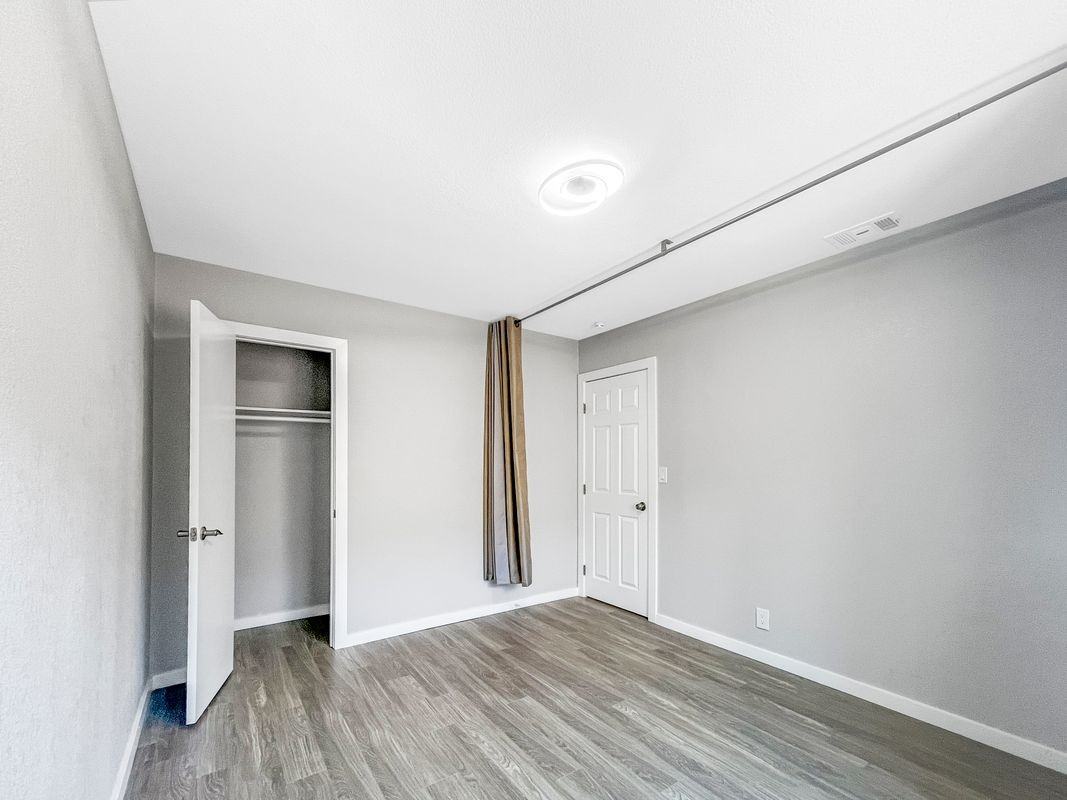 45414 Raysack Ave - Photo 4 of 6