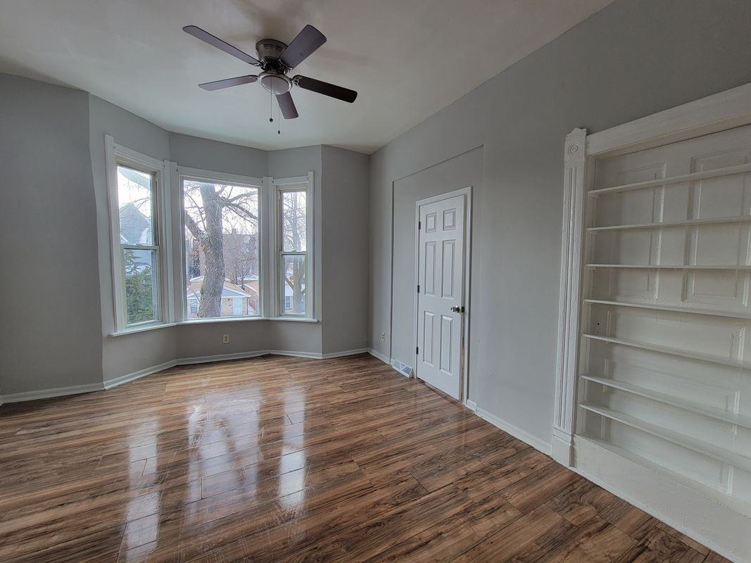 1302 E 72nd St ##2 - Photo 2 of 9