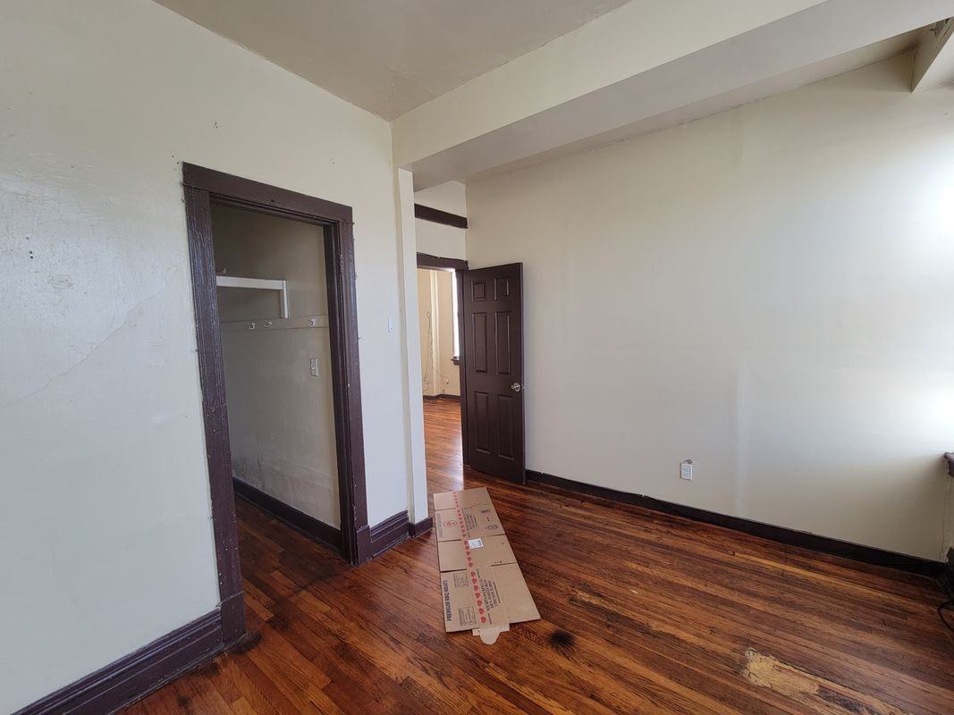 6427 S Ashland Ave ##1f - Photo 5 of 9