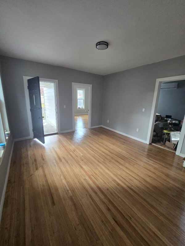 715 Junction St - Photo 7 of 9