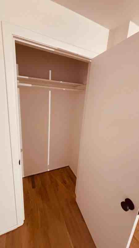 42 Young Ave - Photo 6 of 20