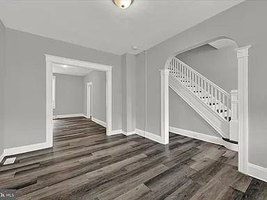 536 Winston Ave - Photo 4 of 23