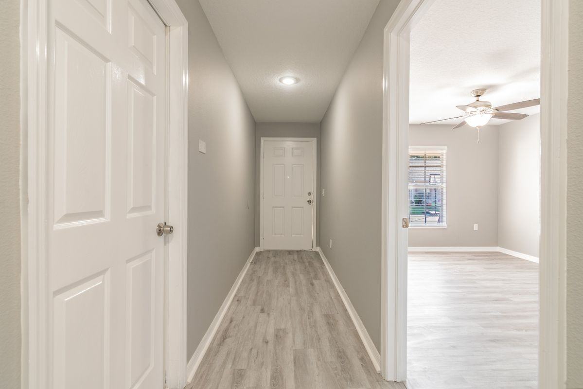 37235 Grassy Hill Ln - Photo 5 of 41