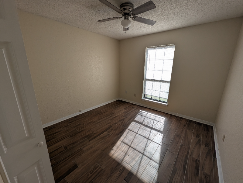 2319 Whitney Dr - Photo 4 of 14