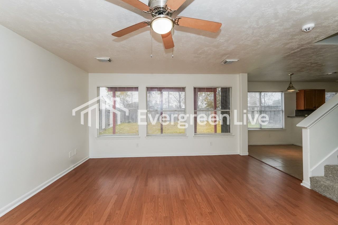 8735 Texas Acorn Ave - Photo 5 of 15