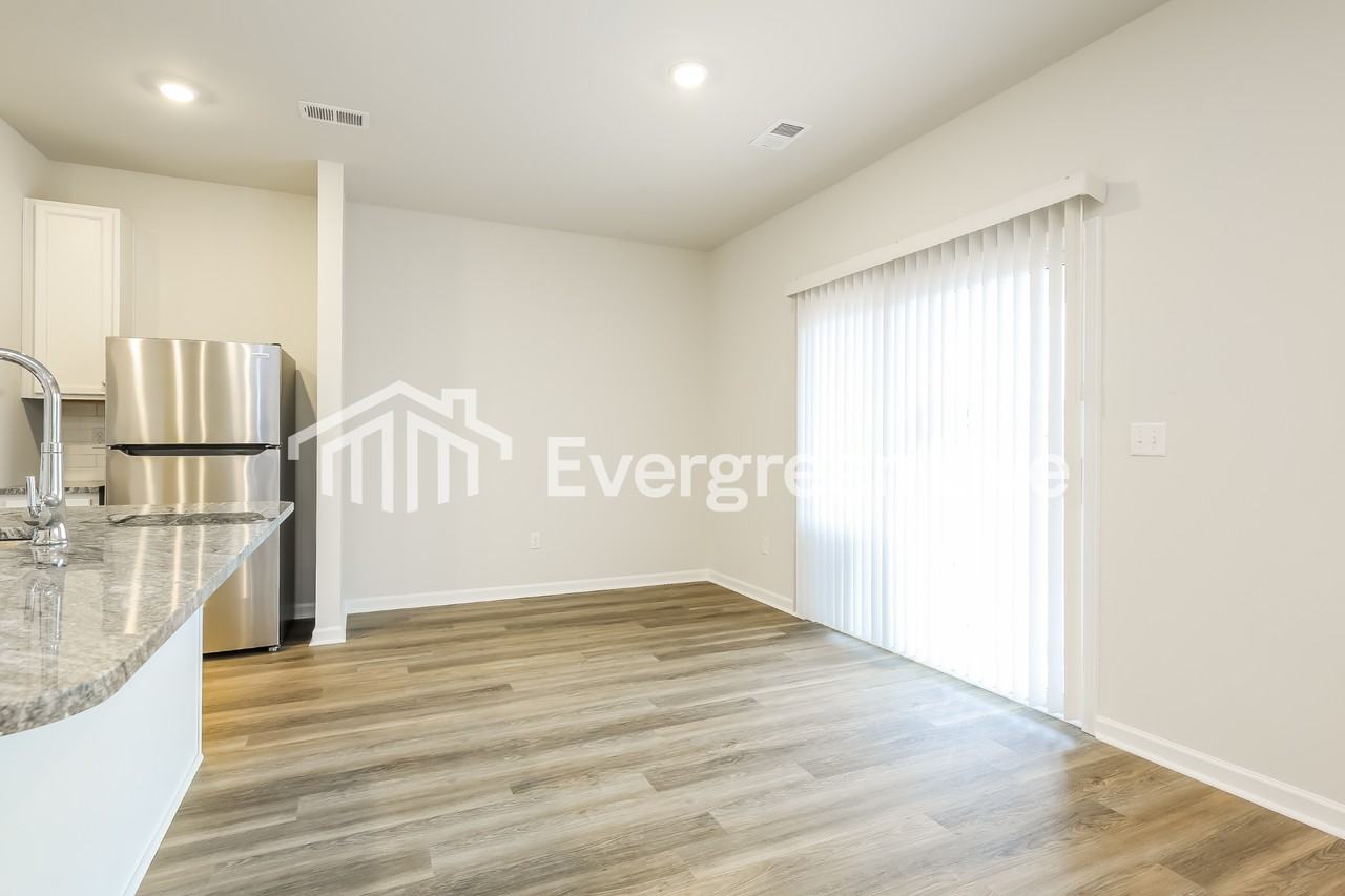 6 Leacock Dr - Photo 5 of 15