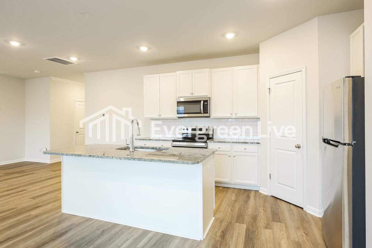 6 Leacock Dr - Photo 7 of 15