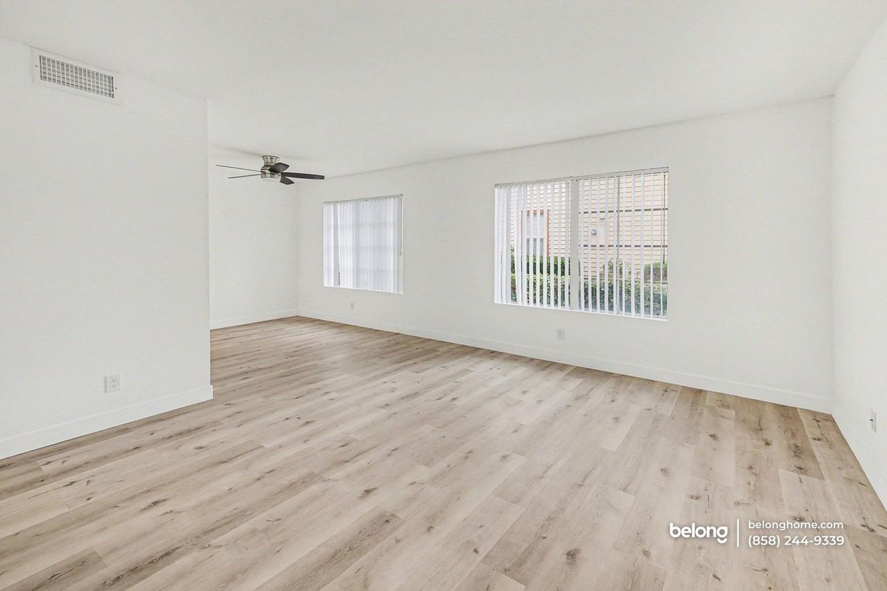 1447 Manzana Way - Photo 5 of 25