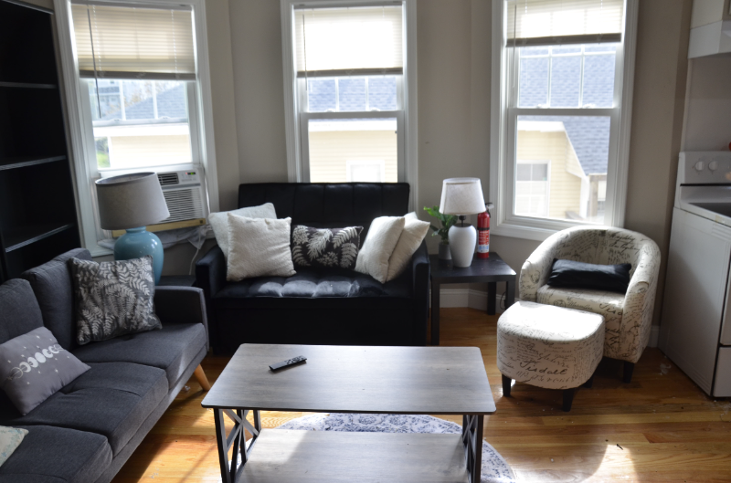 51 Windsor St #4 - Photo 3 of 13