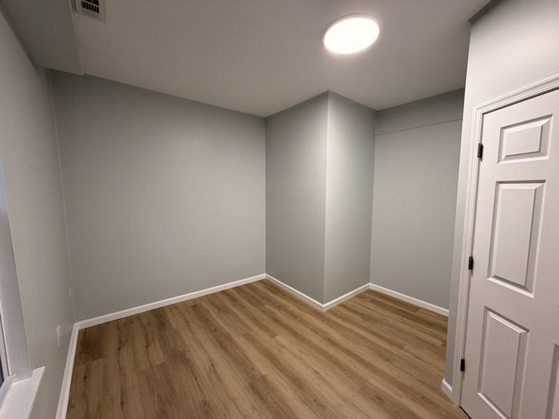 115 Winfield Ave #2 - Photo 4 of 10