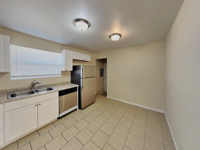 5321 Xanadu St - Photo 2 of 13