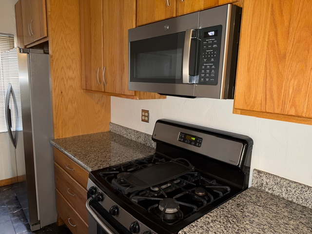 9076 Walker Ct - Photo 3 of 20