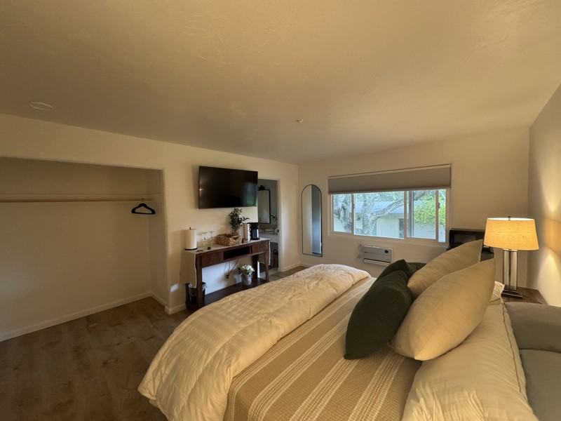 10 Country Club Way #F2 - Photo 2 of 8