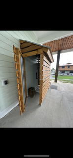 224 Court St - Photo 4 of 11