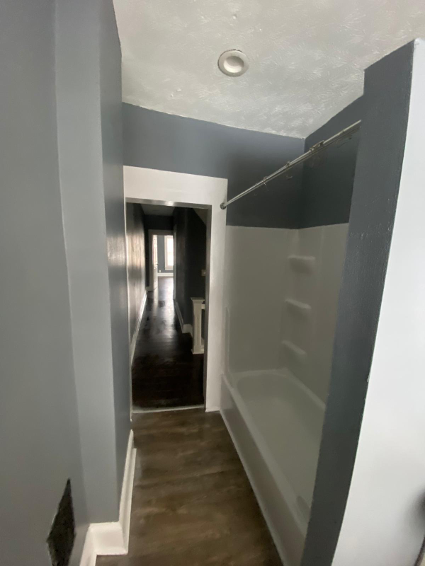 422 Jefferson Ave #422 - Photo 7 of 10