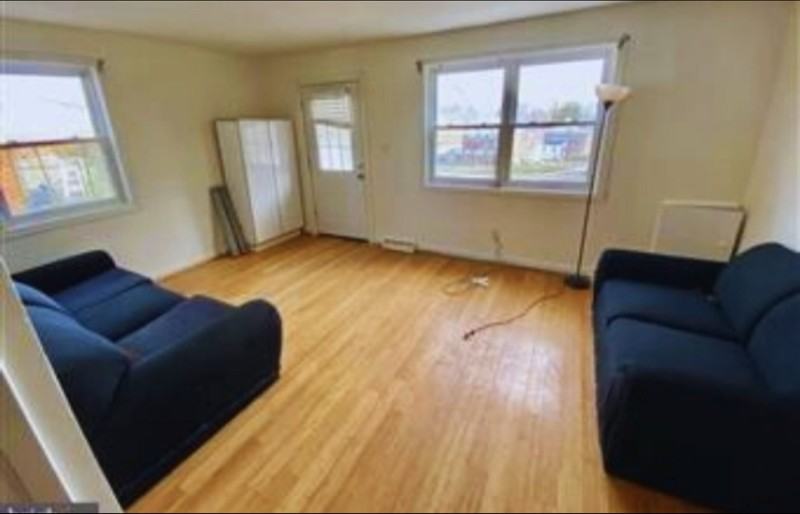 5540 60th Ave - Photo 2 of 4