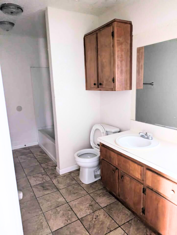 102 E Truman Ave #A - Photo 3 of 7