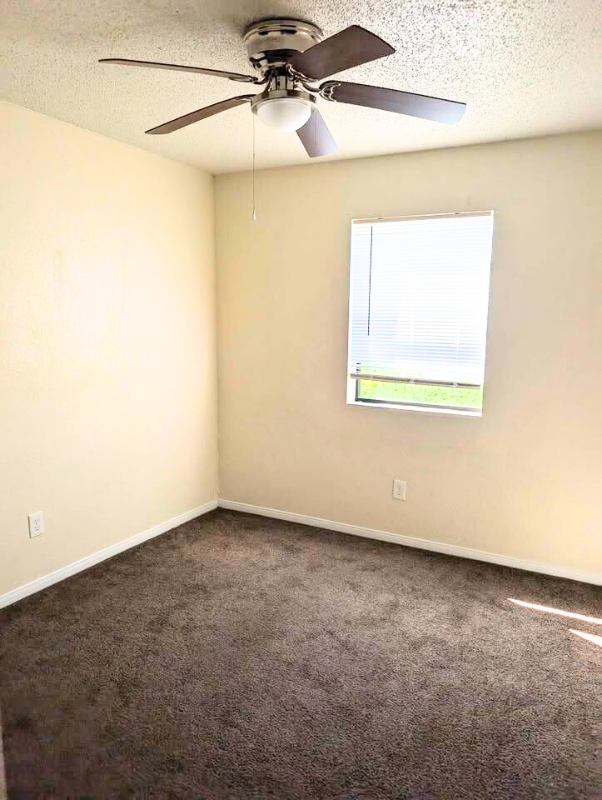 102 E Truman Ave #A - Photo 4 of 7