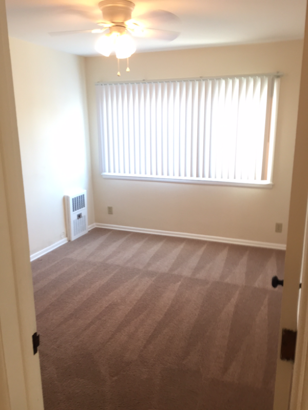 689 Snelling Ave S #205 - Photo 7 of 9