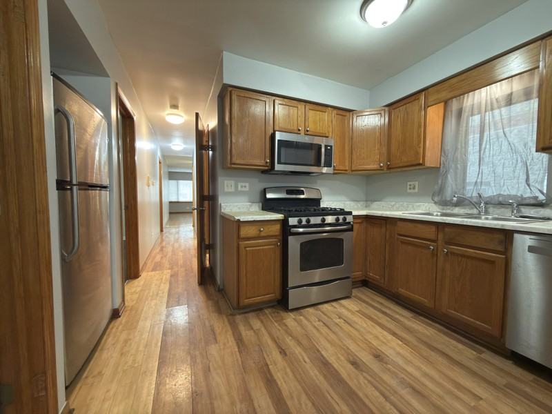 6812 S East End Ave #3