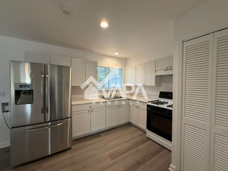 6514 Mossledge Dr - Photo 3 of 15