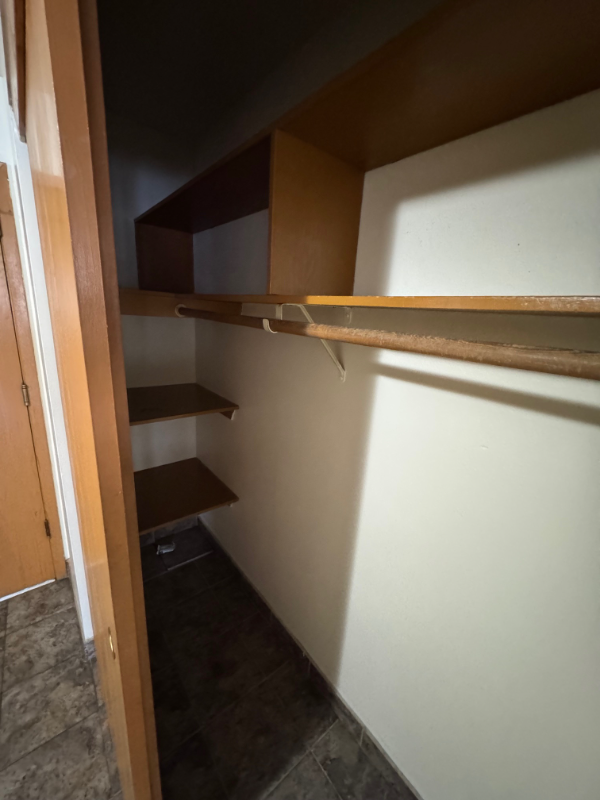 556 Jenks Ave #7 - Photo 6 of 12