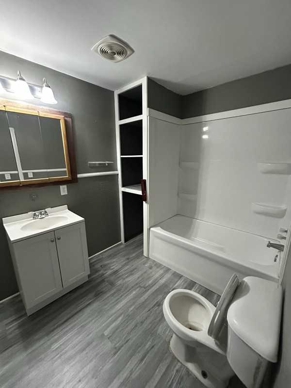 35 5th Ave Ne - Photo 3 of 8