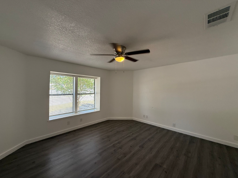 7230 Grassy Trl - Photo 7 of 18