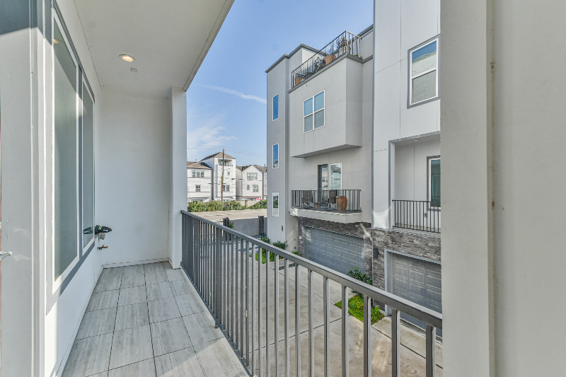 8411 Hempstead Rd #H - Photo 4 of 19