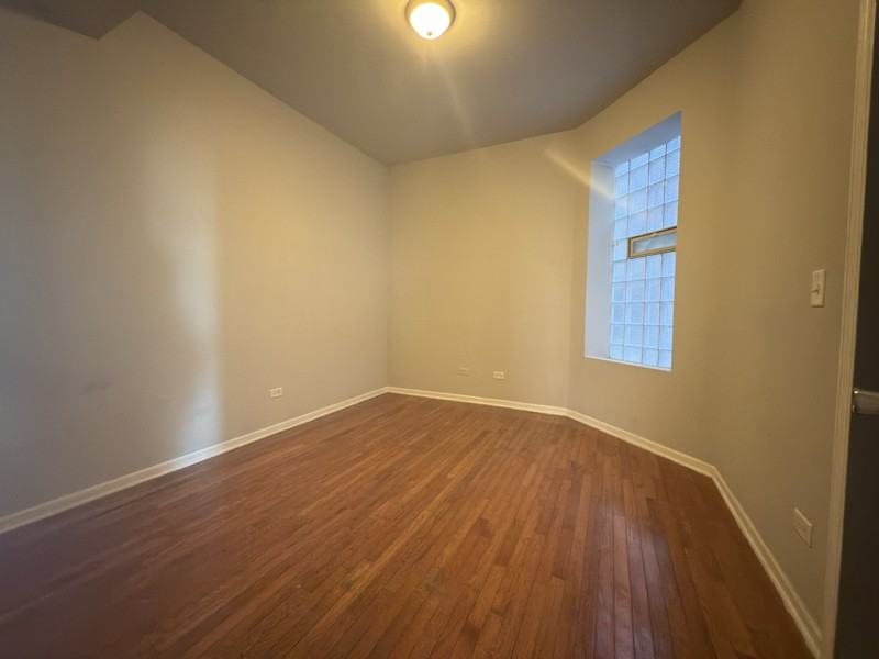 5116 S Prairie Ave #1 - Photo 5 of 13