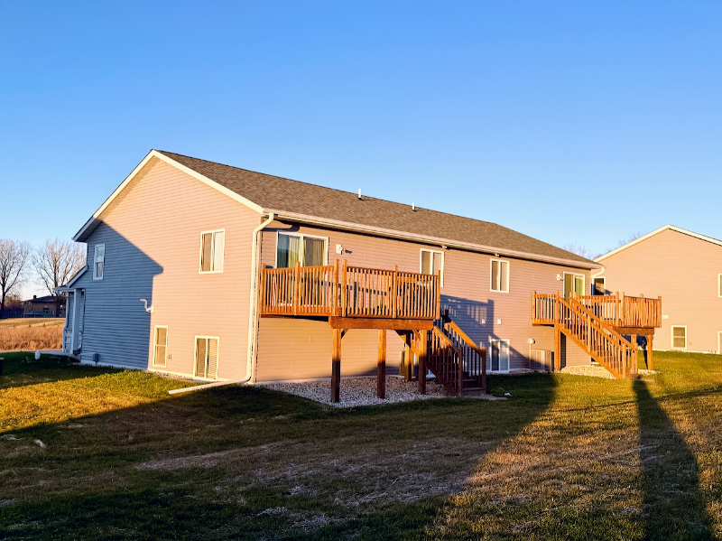 5989 Hanson Ct - Photo 4 of 20