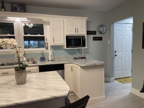 202 Shasteen St - Photo 2 of 20