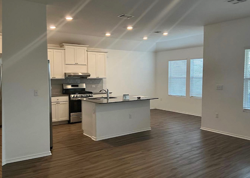 146 Grissom Dr - Photo 2 of 10