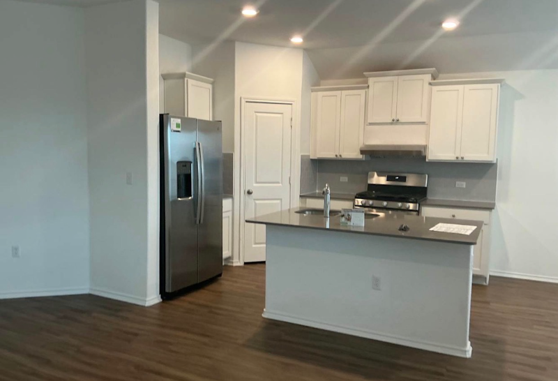 146 Grissom Dr - Photo 3 of 10