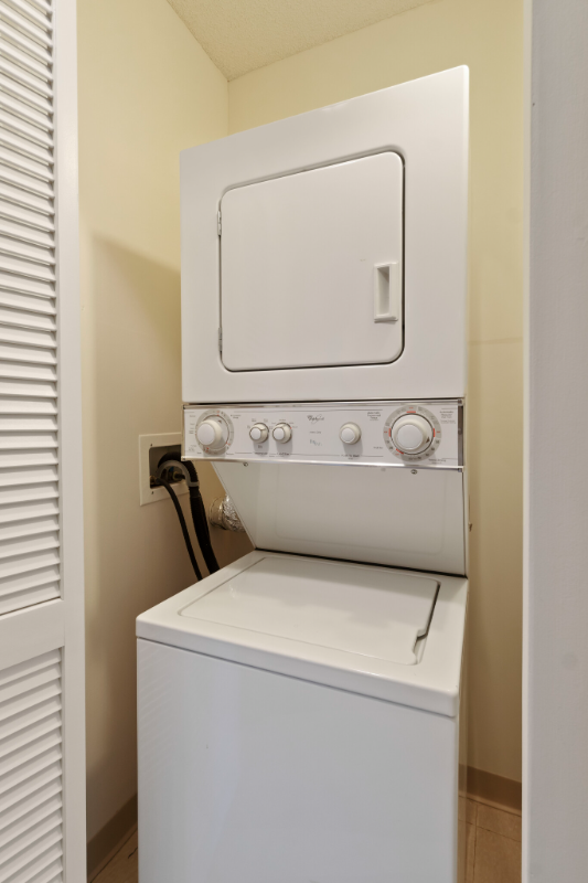 351 N Desplaines St - Photo 5 of 16