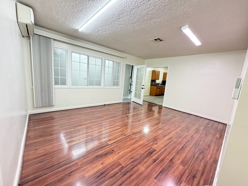 1 La Presa Ave #1 - Photo 3 of 7